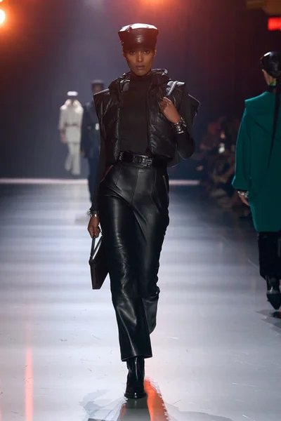 Look 44